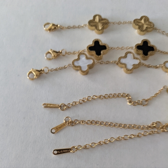 AIPPK 18K Gold Plated Clover Bracelet Set Gold/White/Black - Picture 7 of 7